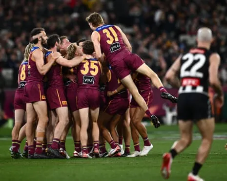 The Lions Demolish Collingwood to Earn Grand Final Battle With The Cats